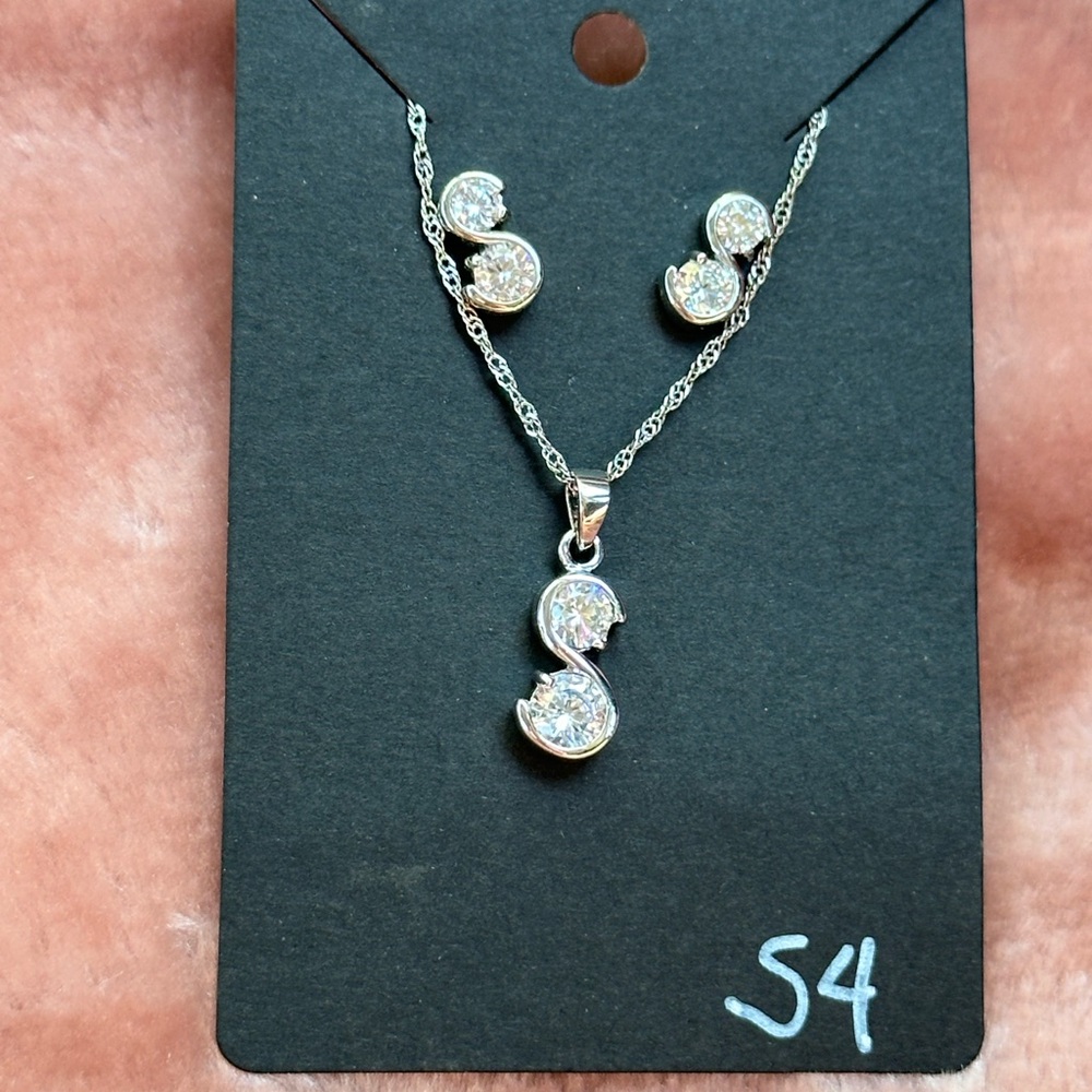 High-quality fashion jewelry